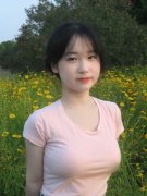 宝物对着摄像头本人做给我看